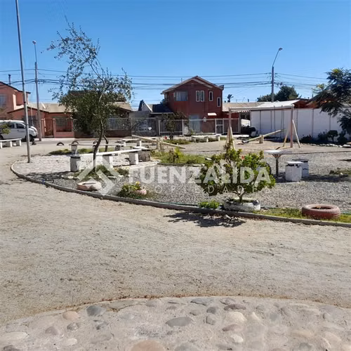 Casa en venta de 2 dorm. en Coquimbo