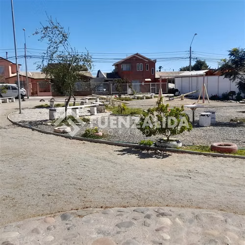 Casa en venta de 2 dorm. en Coquimbo