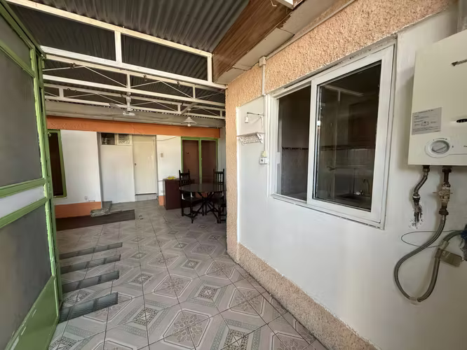 CENTRICA CASA A PASOS DE TRIBUNALES