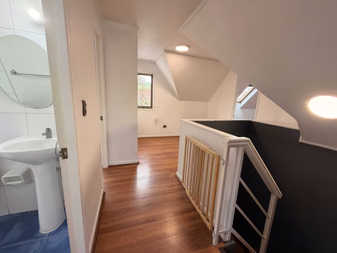 Moderna Casa con Excelente Conectividad (158787)