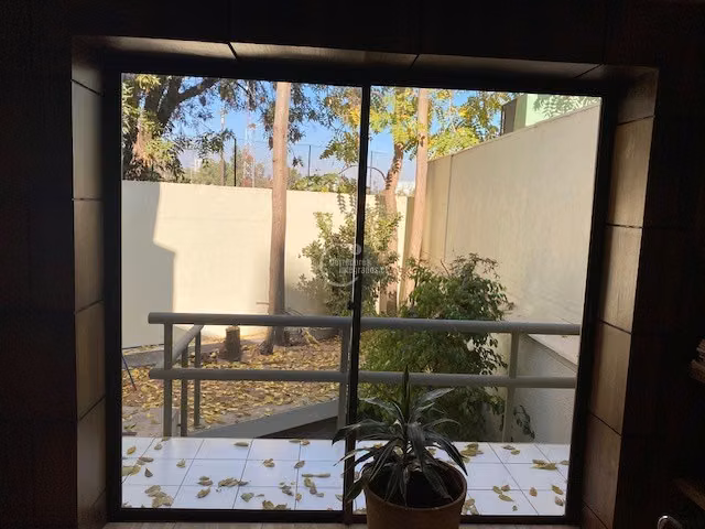 Casa en arriendo de 5 dorm. en Las Condes
