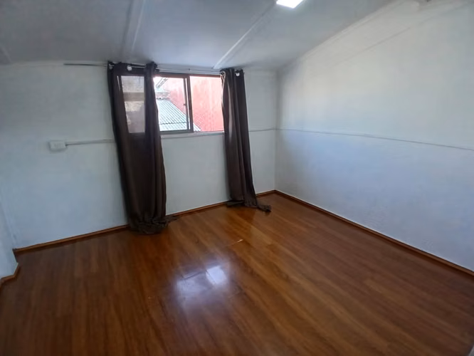 Venta de Casa Impecable 4D.  Excelente Ubicación