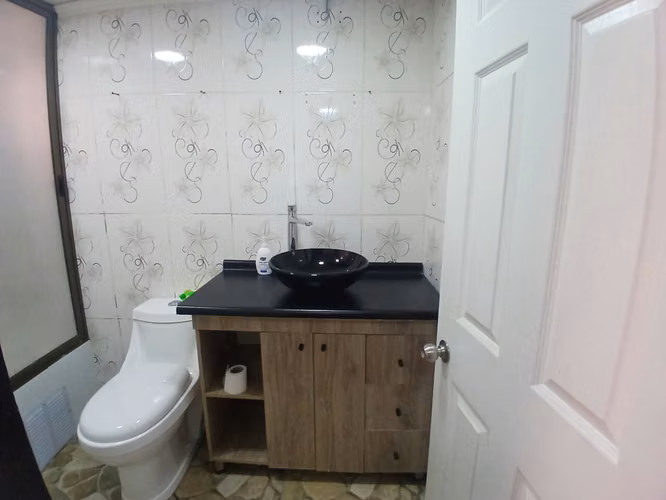 Venta de Casa Impecable 4D.  Excelente Ubicación