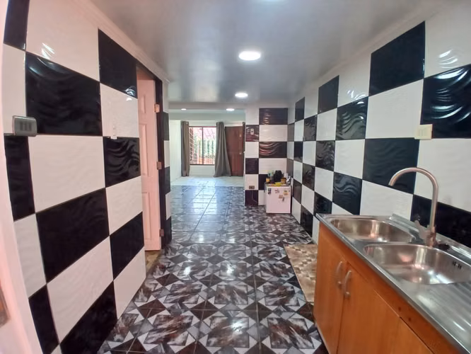 Venta de Casa Impecable 4D.  Excelente Ubicación