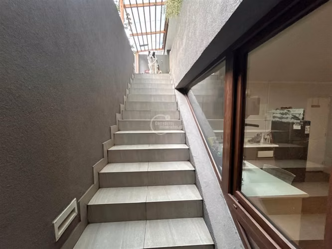 Departamento en venta con patio exclusivo y subterráneo