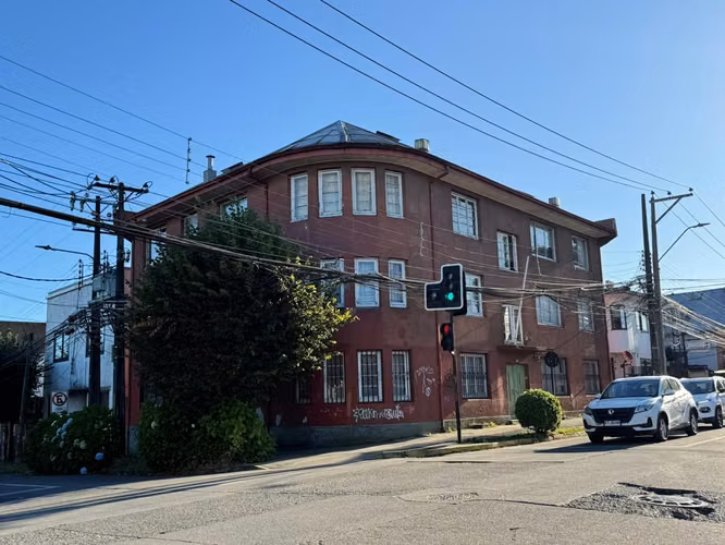 Vendo Edificio, excelente ubicación en plano centro de Valdivia.