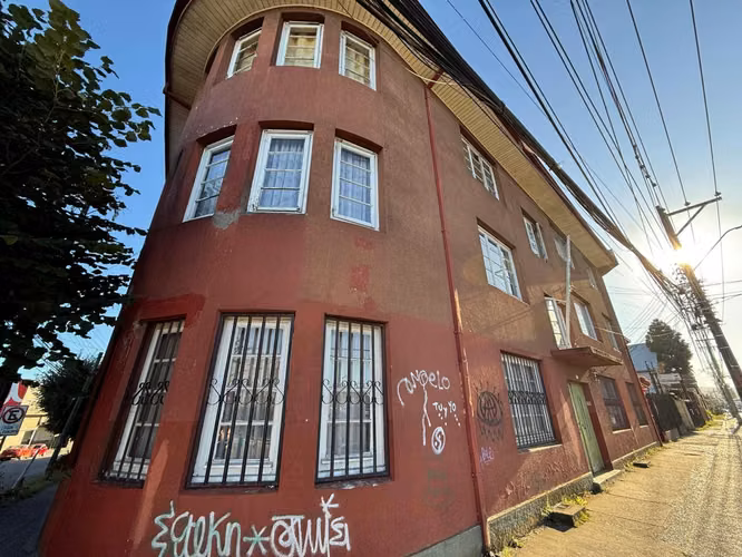 Vendo Edificio, excelente ubicación en plano centro de Valdivia.