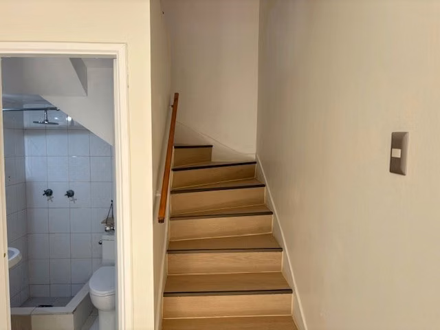 Casa remodelada apta para oficina/luminosa/amplios espacios
