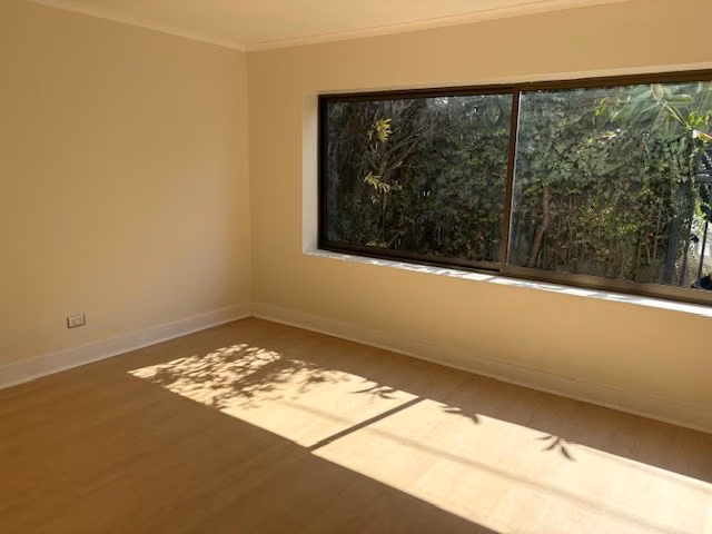 Casa remodelada apta para oficina/luminosa/amplios espacios