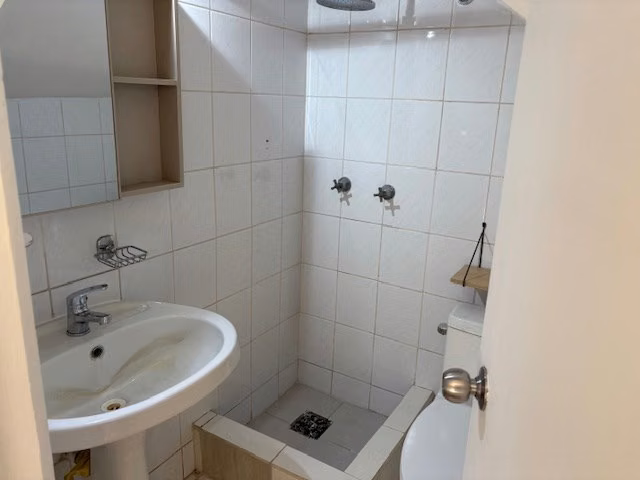 Casa remodelada apta para oficina/luminosa/amplios espacios