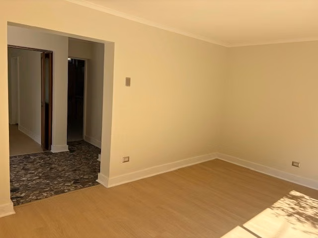 Casa remodelada apta para oficina/luminosa/amplios espacios