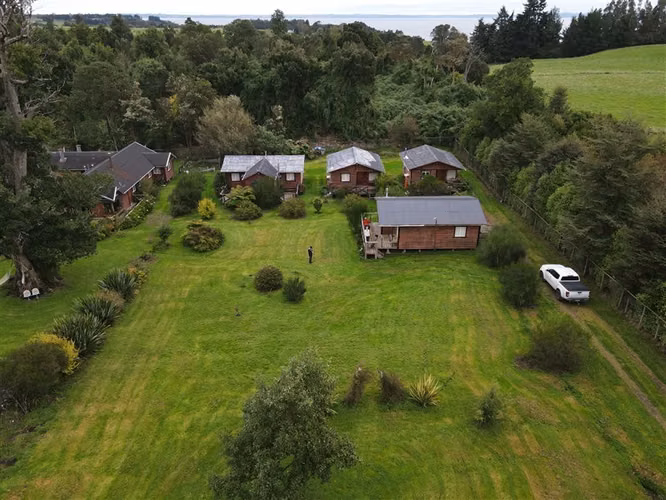 Parcela en venta con 4 cabañas Puerto Varas