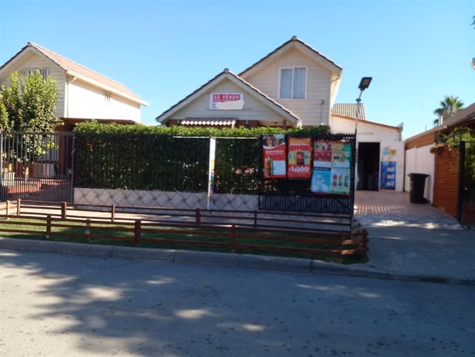 Casa en venta de 3D y 2B y local comercial en Lampa