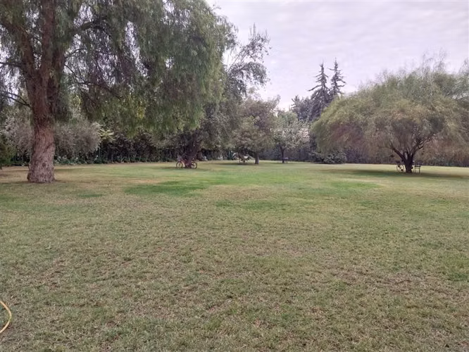 Vendo Hermosa Parcela en Lampa 4D 2B