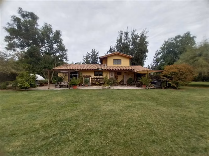 Vendo Hermosa Parcela en Lampa 4D 2B