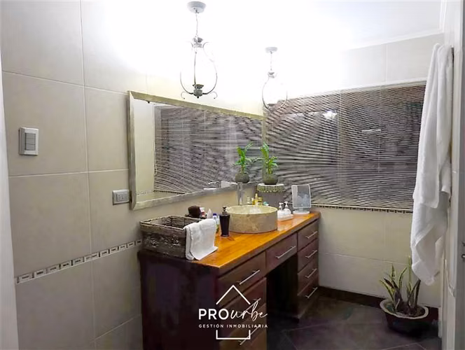 Venta Casa en sitio de 5.000 m2, El Manzano, S. Jose Maipo
