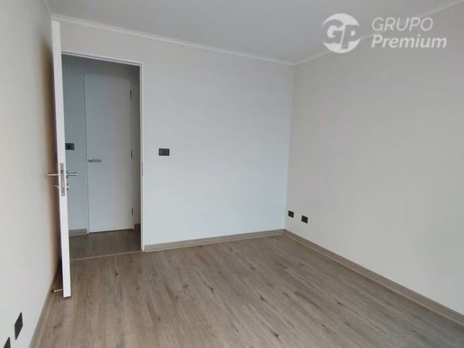 Departamento en venta de 2 dorm. 2 baños en La Cisterna