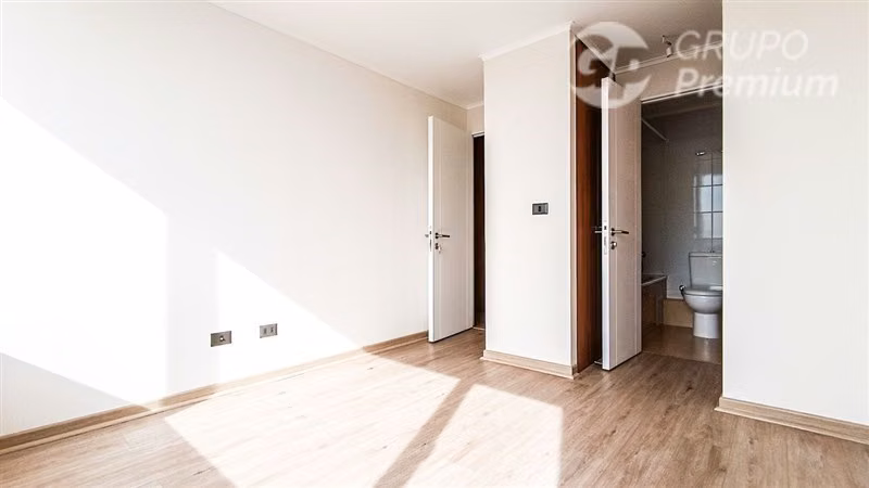 Departamento en venta de 2 dorm. 2 baños en La Cisterna