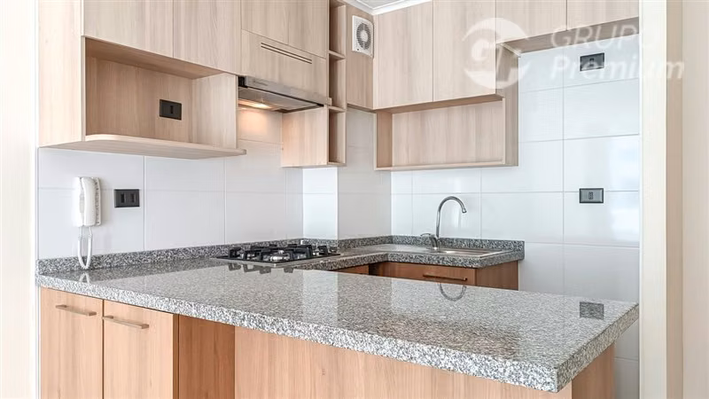 Departamento en venta de 2 dorm. 2 baños en La Cisterna