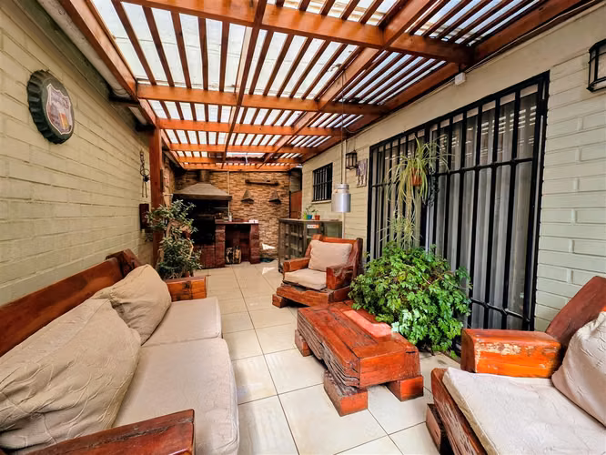 CASA Villa El Rosal / Liceo Bicentenario