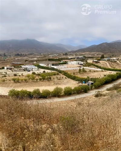 Venta parcela con vista panorámica en Fundo Hinojal