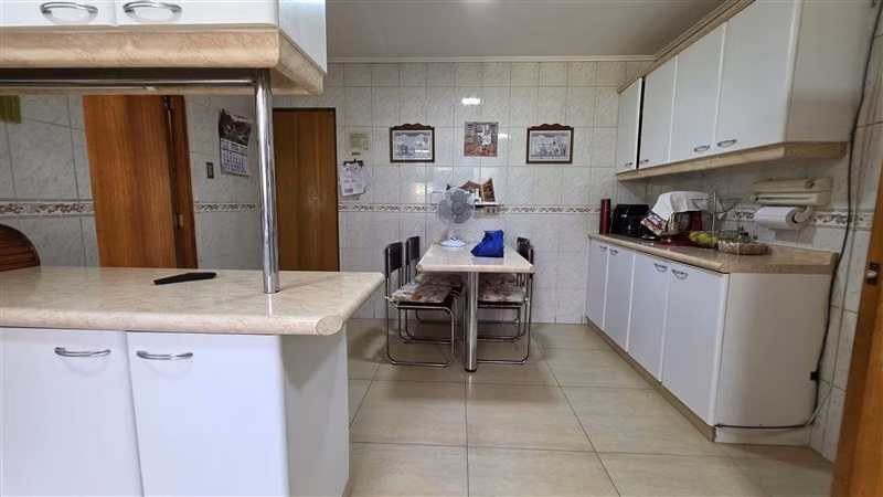 Parcela con dos casas en venta en Chicureo