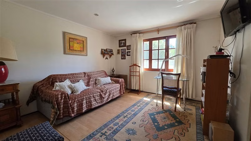 Parcela con dos casas en venta en Chicureo