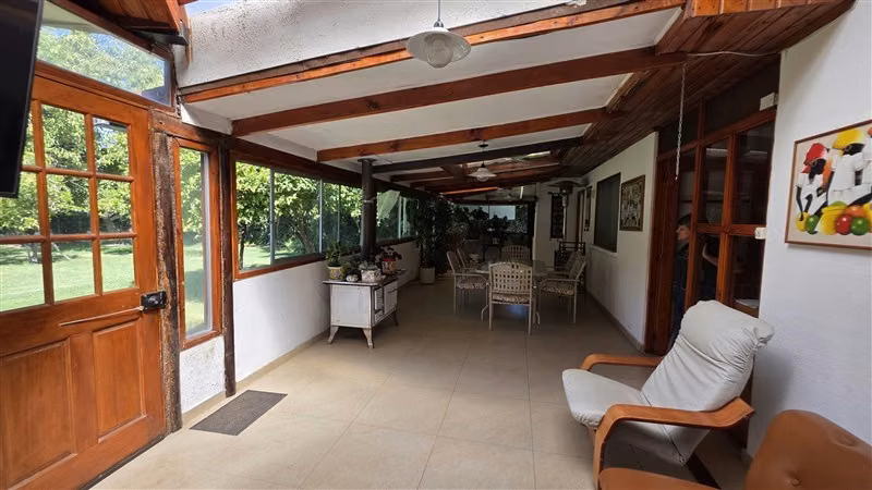 Parcela con dos casas en venta en Chicureo