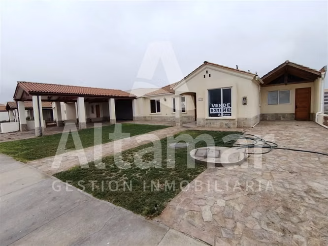 Casa en Venta, Condominio Serena Golf, La Serena