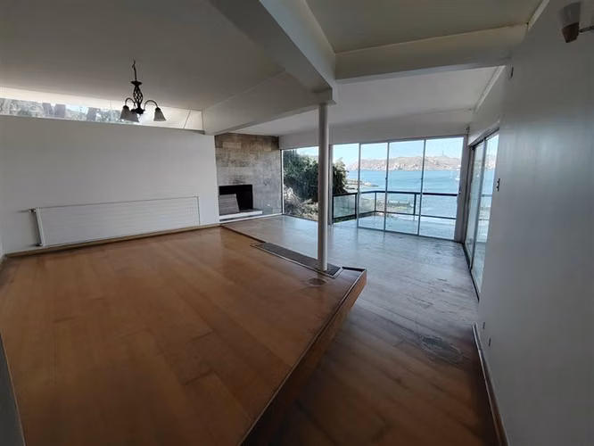 Casa en venta de 4 dorm. en Coquimbo