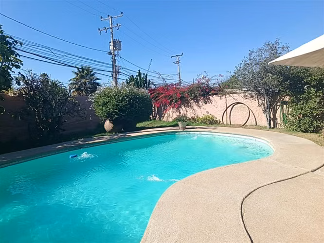 Casa en venta de 3 dorm. en Coquimbo