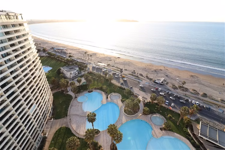 Venta departamento amoblado Cond. a pasos del Enjoy Coquimbo - Imagen 9