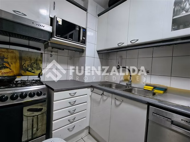 Departamento en venta de 2D-2B est y bod Metro Manquehue