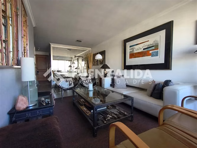 Departamento en venta de 2D-2B est y bod Metro Manquehue