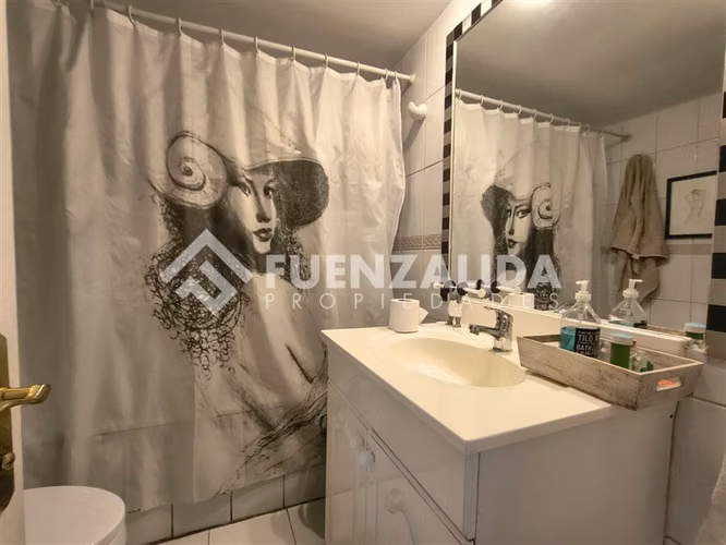 Departamento en venta de 2D-2B est y bod Metro Manquehue