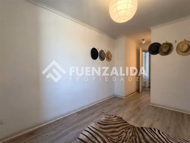 Departamento en venta de 2D-2B est y bod Metro Manquehue