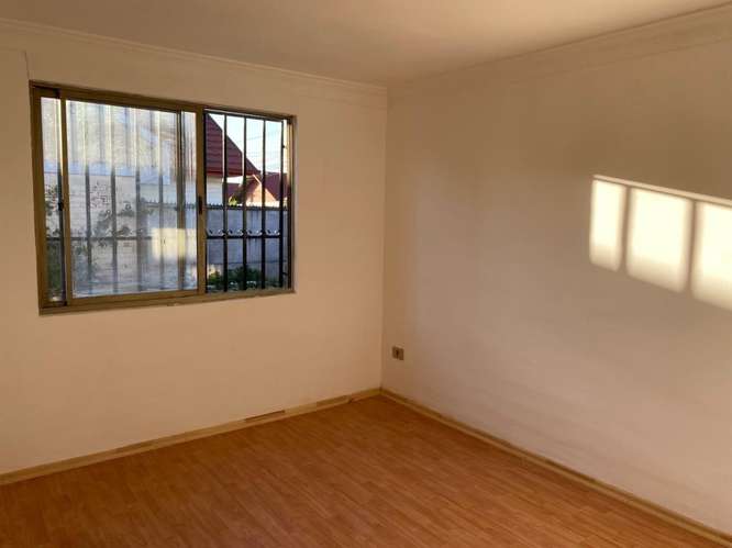 EN VENTA CASA GRANDE EN PARQUE E LA REINA - Imagen 6