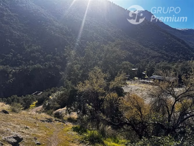 Cajón del Maipo Naturaleza y en Comunidad Ecológica.-