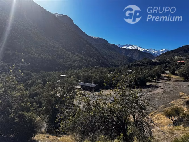 Cajón del Maipo Naturaleza y en Comunidad Ecológica.-