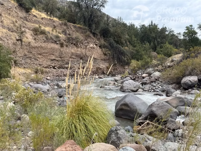 Cajón del Maipo Naturaleza y en Comunidad Ecológica.-