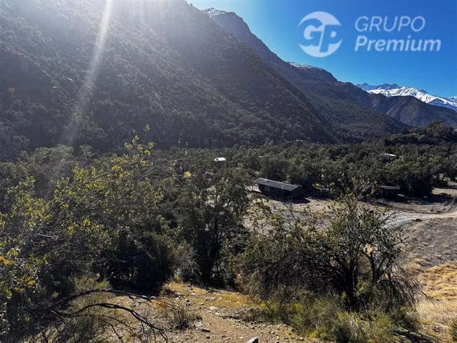 Cajón del Maipo Naturaleza y en Comunidad Ecológica.-