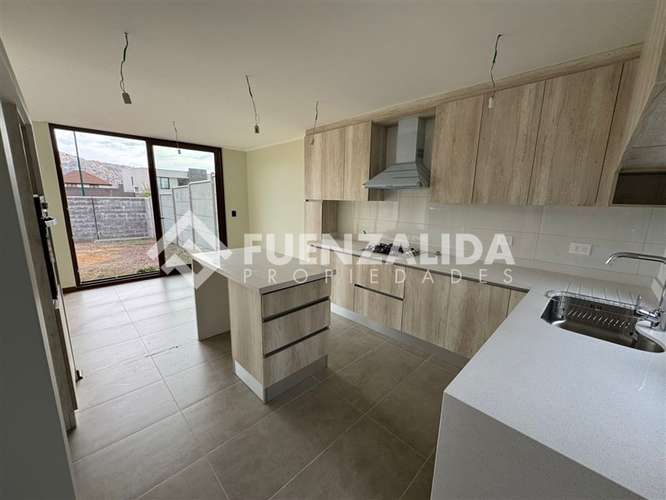 Casa en arriendo 4D/4B Chamisero Colina - Imagen 11