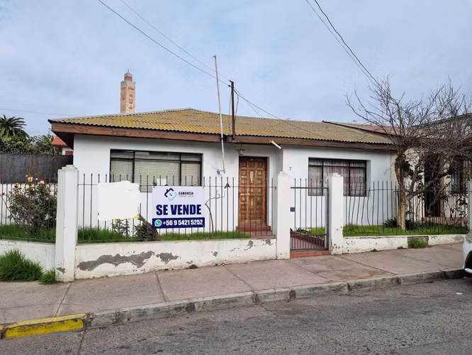 Se vende Céntrica Casa, Coquimbo. (159058)