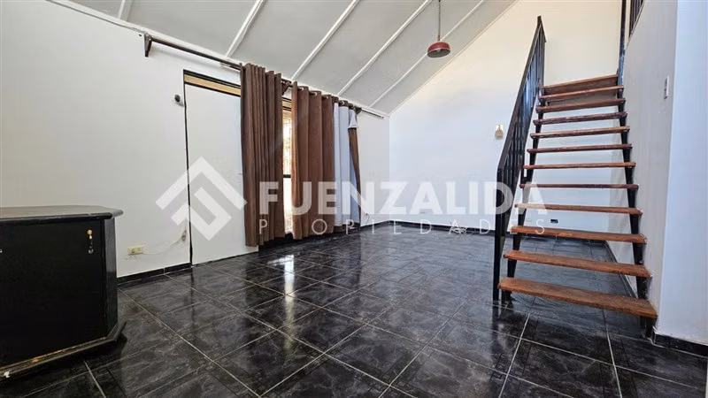 Casa en venta de 3 dorm. en La Florida