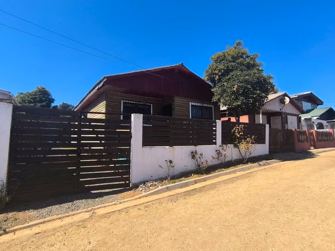 PROPIEDAD EN PASAJE CERRADO – EL YECO – ALGARROBO