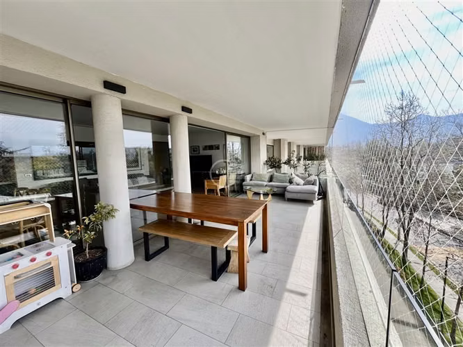 Departamento en venta de 4 dorm, Club Manquehue