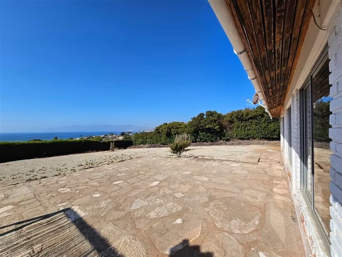 Casa con cabañas en venta de 6 dorm. en Guanaqueros Coquimbo