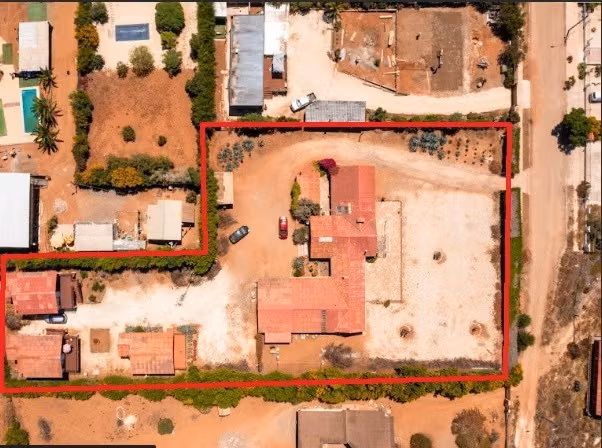 Casa con cabañas en venta de 6 dorm. en Guanaqueros Coquimbo