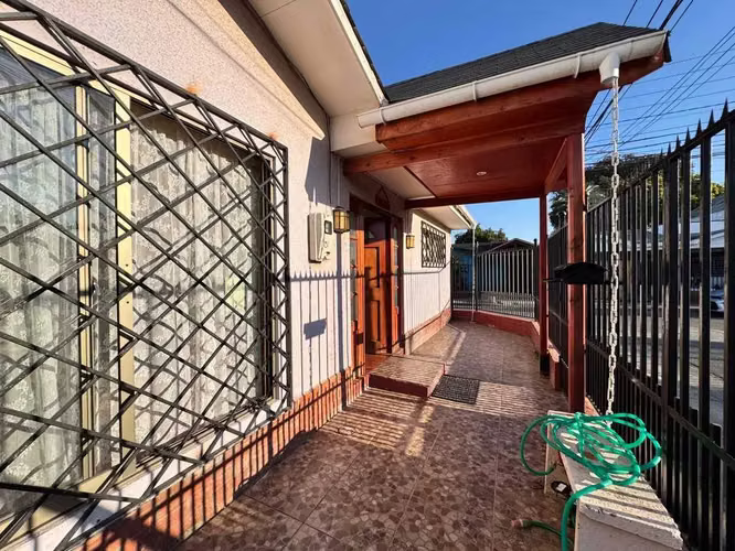 Casa en venta en sector El Sendero, Quillota (159110)