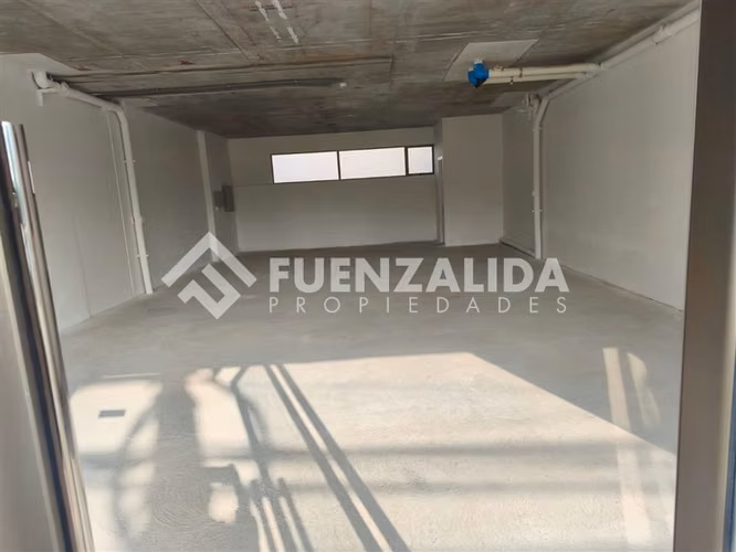Local, 1 baño, Metro Cerrillos. 45 UF LOS 3 PRIMEROS MESES.